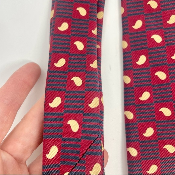 ROBERT TALBOTT Classic Power HAND SEWN ALL SILK Red / Blue/ Cream GEOMETRIC TIE. - Picture 8 of 8